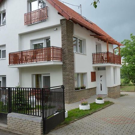 Varga Apartman Hévíz Esterno foto