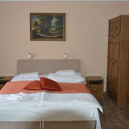 Varga Apartman Hévíz Esterno foto