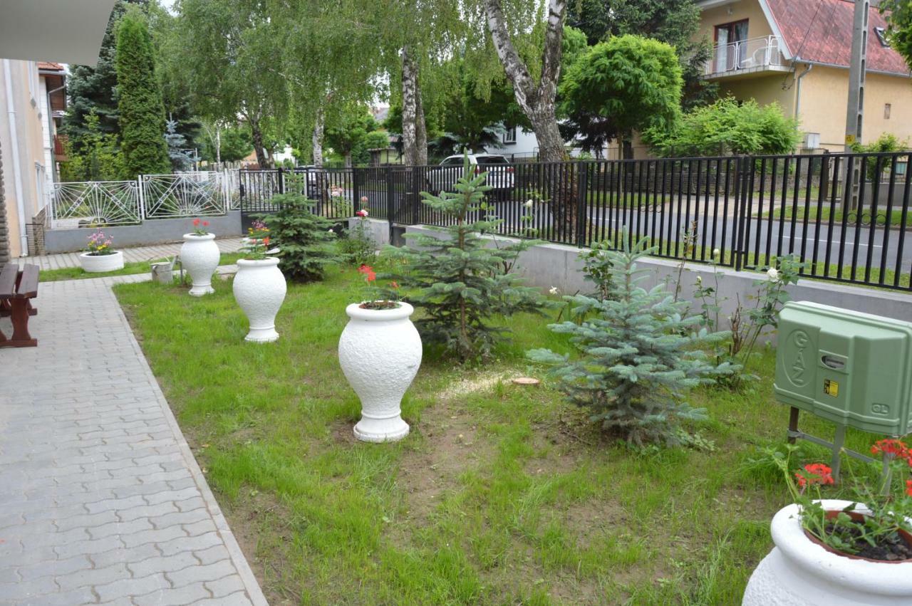 Varga Apartman Hévíz Esterno foto