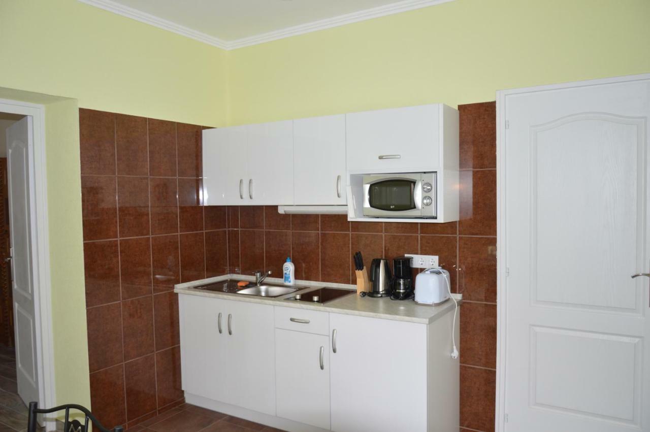 Varga Apartman Hévíz Esterno foto