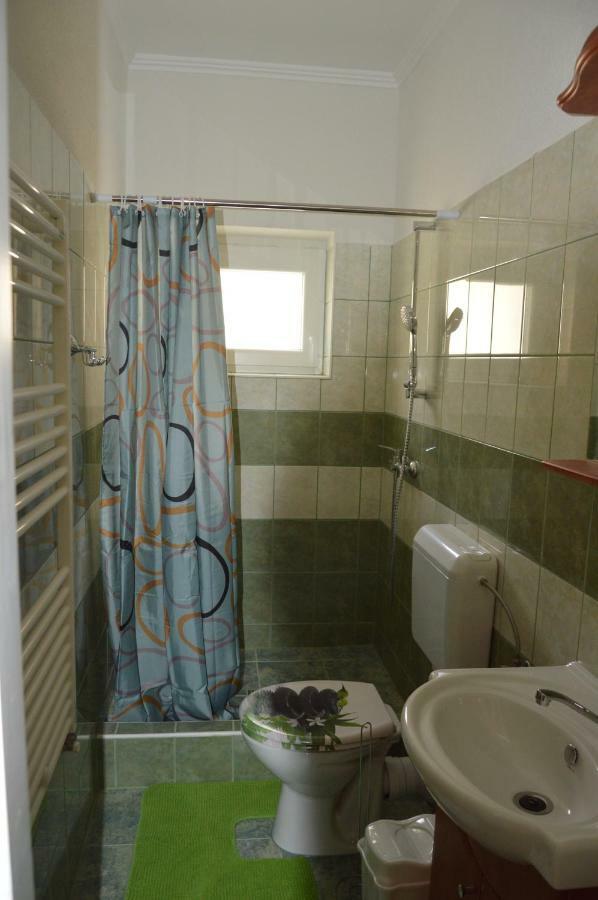Varga Apartman Hévíz Esterno foto