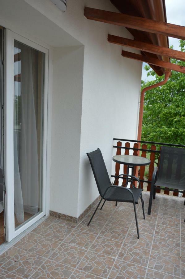 Varga Apartman Hévíz Esterno foto