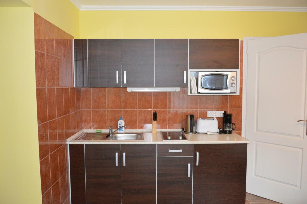 Varga Apartman Hévíz Esterno foto