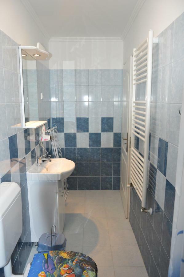 Varga Apartman Hévíz Esterno foto