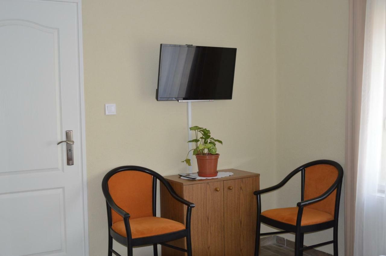 Varga Apartman Hévíz Esterno foto