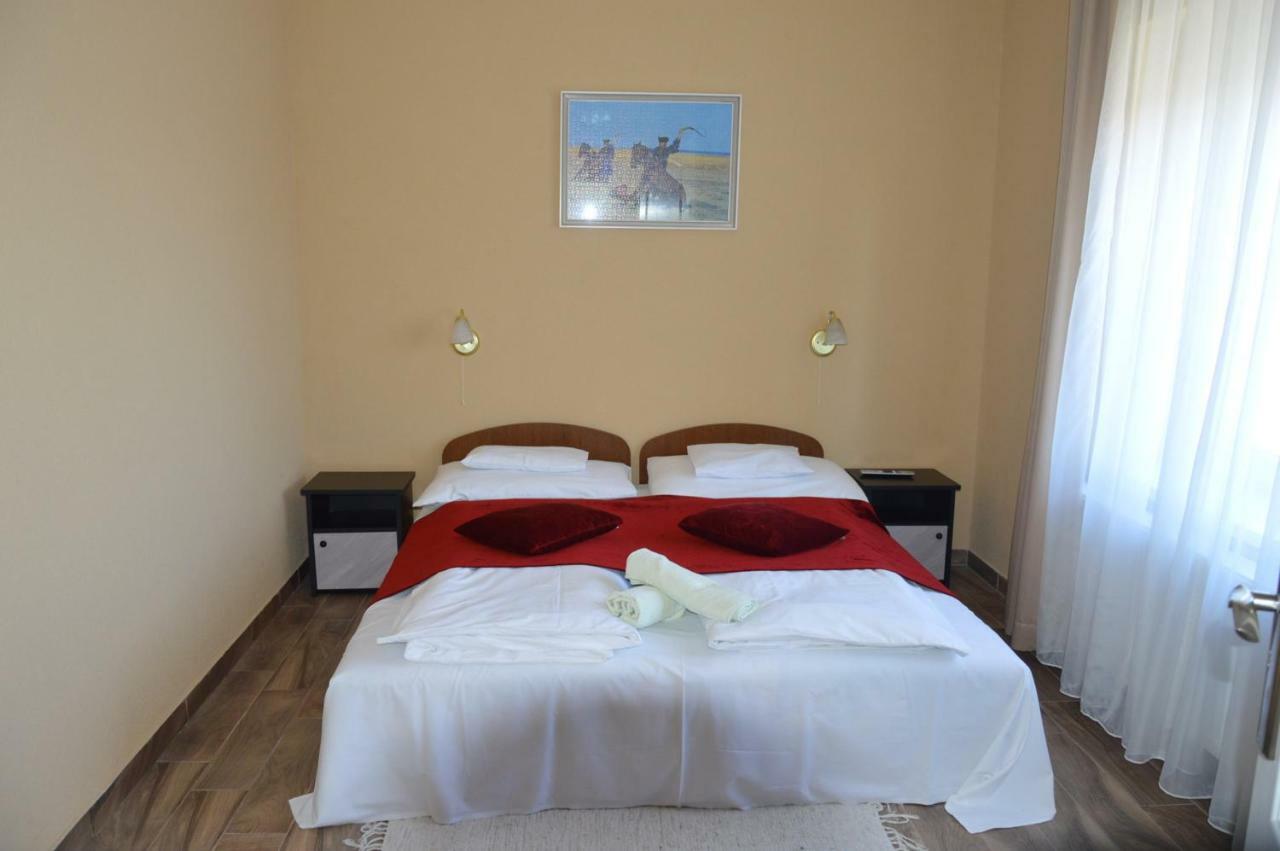 Varga Apartman Hévíz Esterno foto