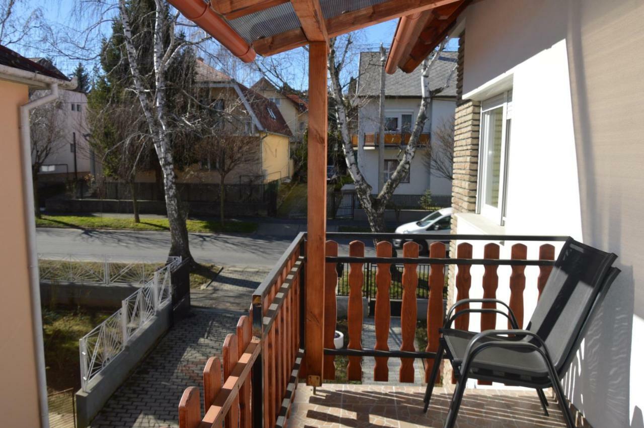 Varga Apartman Hévíz Esterno foto