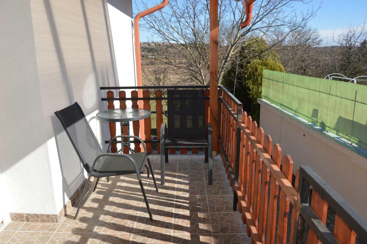 Varga Apartman Hévíz Esterno foto