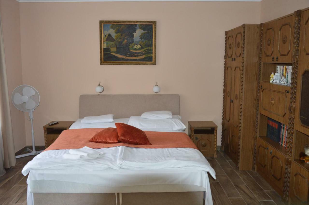 Varga Apartman Hévíz Esterno foto