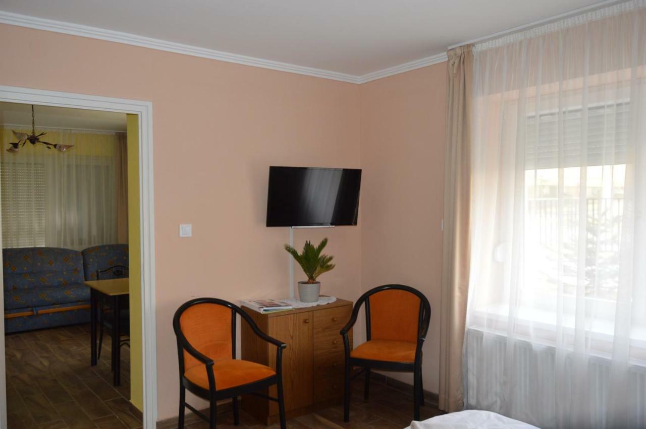 Varga Apartman Hévíz Esterno foto